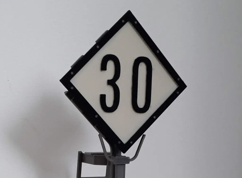 TIV lumineux à l'échelle 1/11